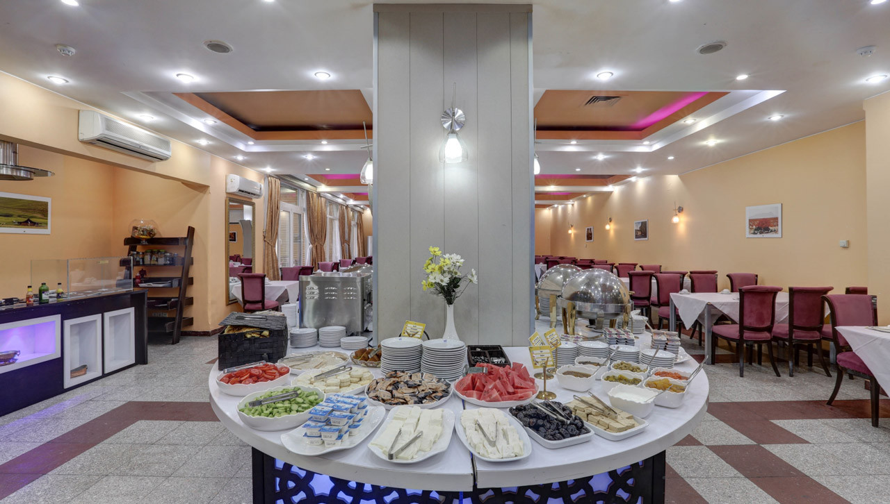 رستوران هتل جهانگردی شهر کرمان
