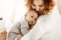 خرید لوازم آرایشی اورجینال از فروشگاه اینترنتی آفری با تخفیف ویژه